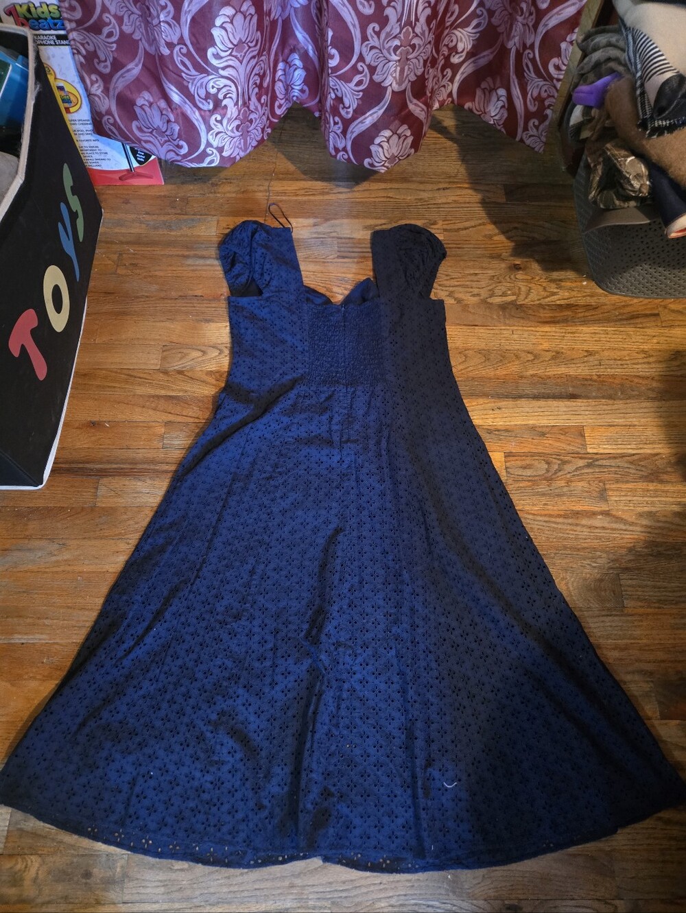 Express Dress - Picture 5 of 9